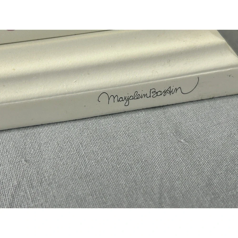 VTG Hallmark Marjolein Bastin 